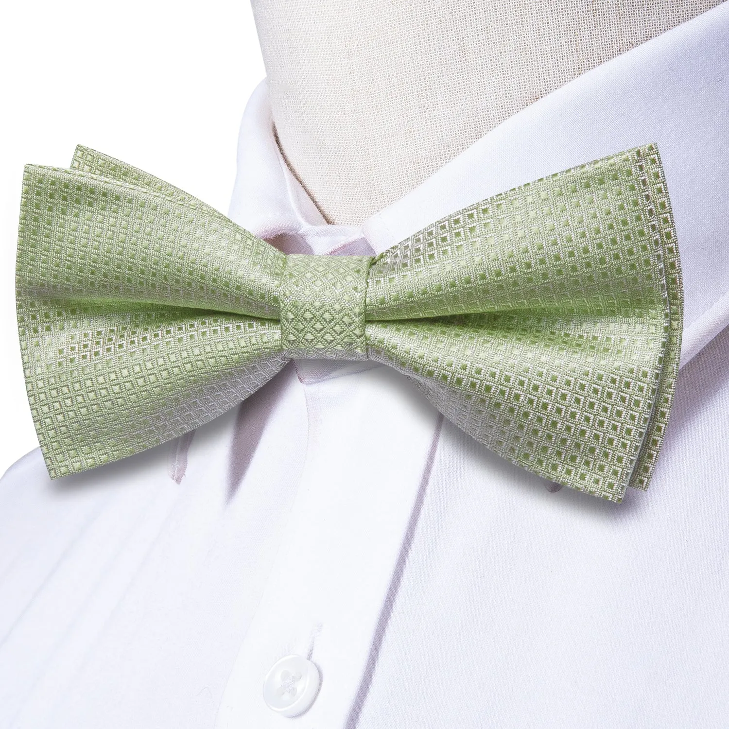 Hi-Tie Green Novelty Pre-tied Bow Tie Hanky Cufflinks Set