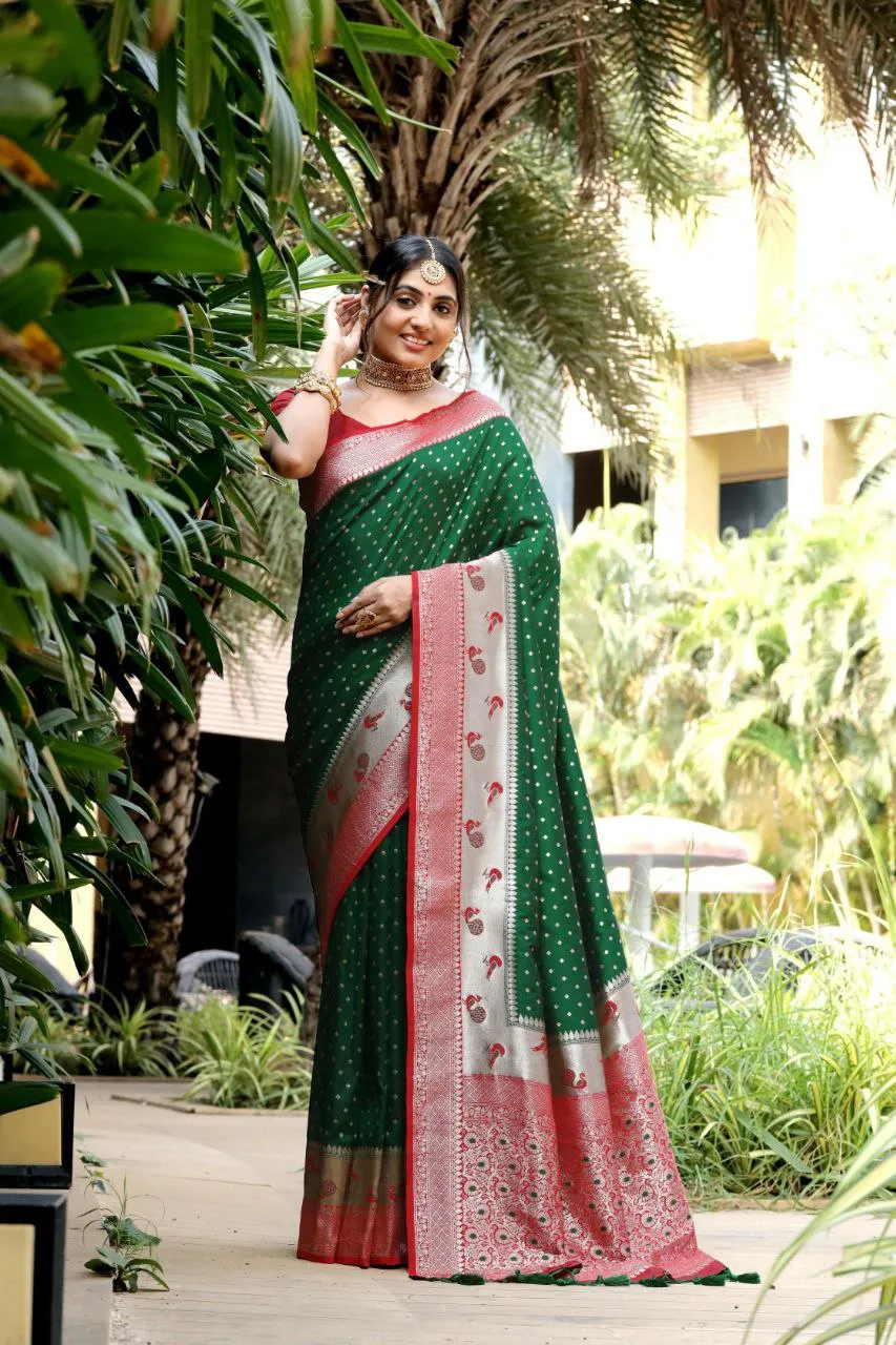 Party wear Soft Silk Women's Paithani Saree Green